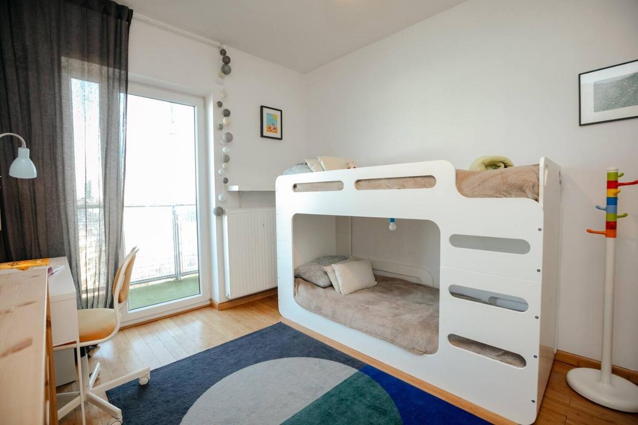 Dwupoziomowy, Rodzinny Apartament. Ochrona, Garaz. Varşova Dış mekan fotoğraf